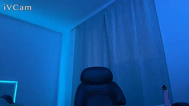 Snapshot of Naitsirc- chatting on 09-20-25, 11:17 Naitsirc- online show from 09-20-25, 11:17