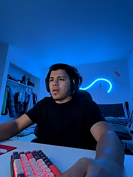 Snapshot of Naitsirc- chatting on 10-11-25, 04:55 Naitsirc- online show from 10-11-25, 04:55