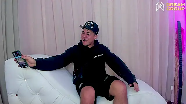 Yourslust  online show from 04-26-26, 01:36