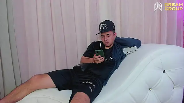 Yourslust  online show from 04-28-26, 03:28