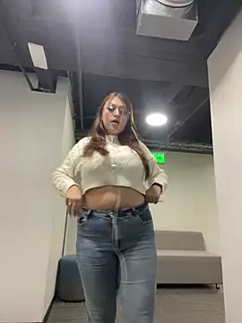 Snapshot of sweet_valery21 chatting on 03-14-25, 02:41 sweet valery21 online show from 03-14-25, 02:41