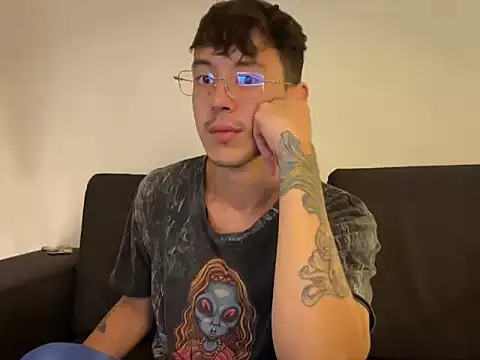 TheLeinad Live online show from 10-17-25, 04:04