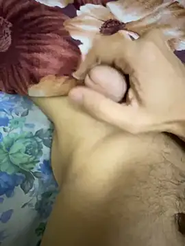 Snapshot of hamed-697 chatting on 01-11-25, 12:01 hamed-697 online show from 01-11-25, 12:01