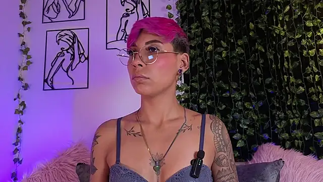 MiaMorgan  online show from 11-05-25, 01:44