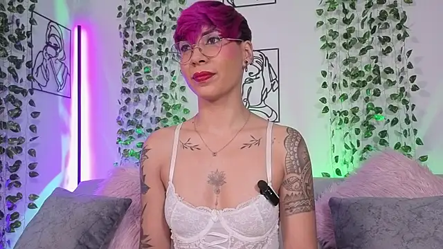 MiaMorgan  online show from 04-19-26, 02:05