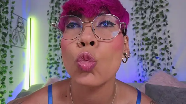 MiaMorgan  online show from 04-28-26, 02:55