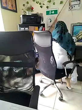 Snapshot of NAJWA-ARAB chatting on 12-18-24, 05:31 NAJWA-ARAB online show from 12-18-24, 05:31