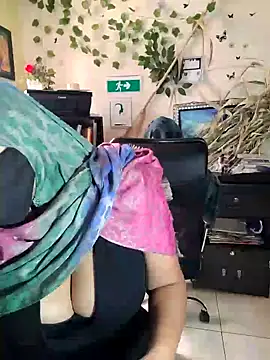 Snapshot of NAJWA-ARAB chatting on 01-28-25, 02:31 NAJWA-ARAB online show from 01-28-25, 02:31