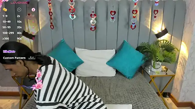 skyyfoxpraga online show from 02-10-25, 02:05