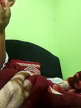 Snapshot of Taniya07 chatting on 01-05-25, 01:24 Taniya07 online show from 01-05-25, 01:24