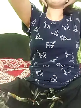 Snapshot of Taniya07 chatting on 01-19-25, 04:04 Taniya07 online show from 01-19-25, 04:04