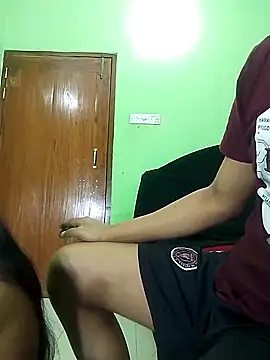 Snapshot of Taniya07 chatting on 02-25-25, 04:10 Taniya07 online show from 02-25-25, 04:10