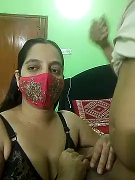 Snapshot of Taniya07 chatting on 03-12-25, 05:28 Taniya07 online show from 03-12-25, 05:28