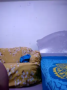 Snapshot of Taniya07 chatting on 10-19-25, 06:36 Taniya07 online show from 10-19-25, 06:36