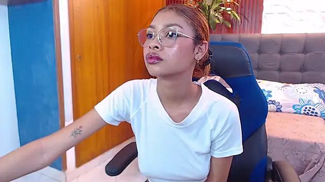 Perla prg online show from 03-20-25, 04:31