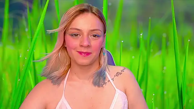 Snapshot of Dolce--Mia---Bianchi__07 chatting on 01-06-25, 11:09 Dolce--Mia---Bianchi  07 online show from 01-06-25, 11:09