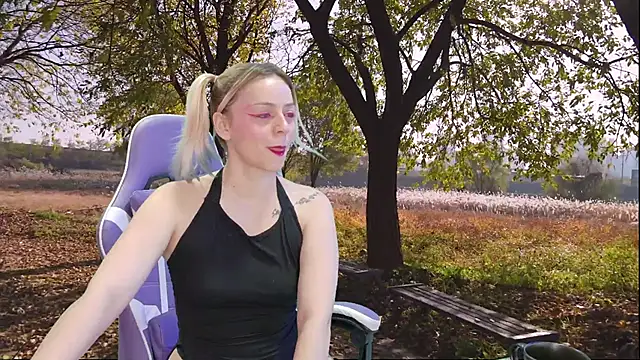 Snapshot of Dolce--Mia---Bianchi__07 chatting on 01-18-25, 04:59 Dolce--Mia---Bianchi  07 online show from 01-18-25, 04:59