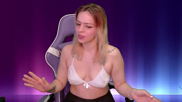 Snapshot of Dolce--Mia---Bianchi__07 chatting on 03-18-25, 09:31 Dolce--Mia---Bianchi  07 online show from 03-18-25, 09:31