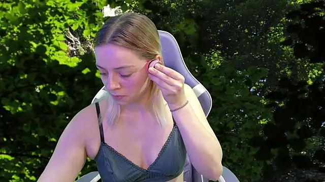 Snapshot of Dolce--Mia---Bianchi__07 chatting on 03-20-25, 08:53 Dolce--Mia---Bianchi  07 online show from 03-20-25, 08:53