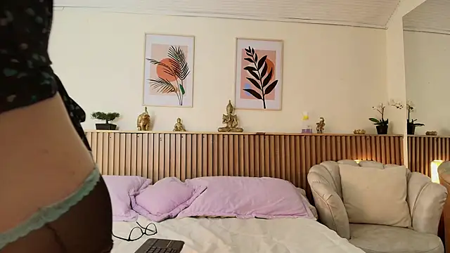 AryTorres  online show from 02-14-25, 11:42