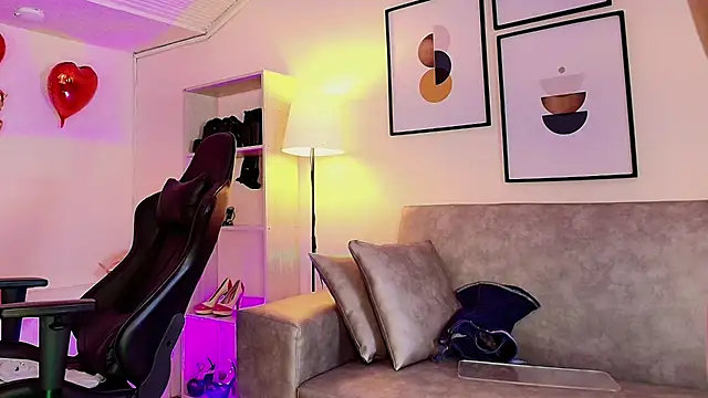 AryTorres  online show from 02-25-25, 12:03