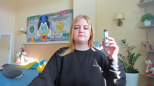 Snapshot of Doliss chatting on 03-05-25, 07:05 Doliss online show from 03-05-25, 07:05