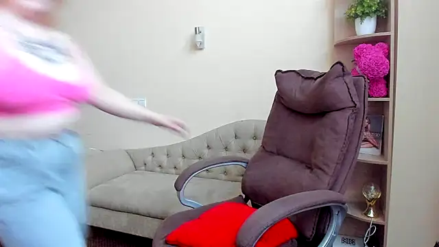 Snapshot of Doliss chatting on 11-09-25, 07:06 Doliss online show from 11-09-25, 07:06