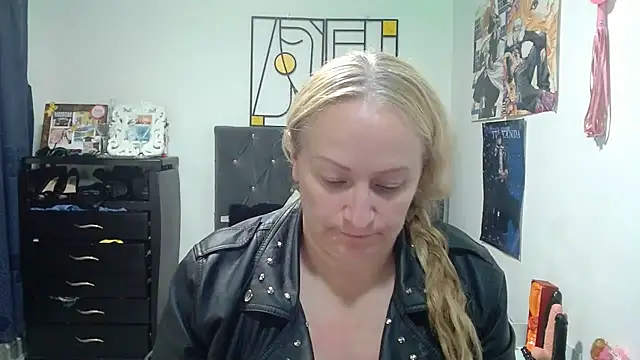 emperabigbootybigass online show from 04-28-26, 12:21