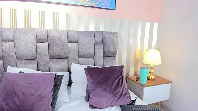 nova lane online show from 02-07-25, 01:47