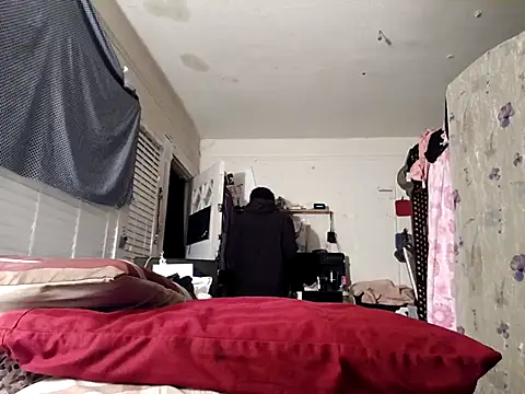 DevinToore online show from 11-18-25, 02:28