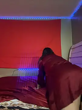 iTrapXXXBACKUP online show from 12-24-24, 02:10