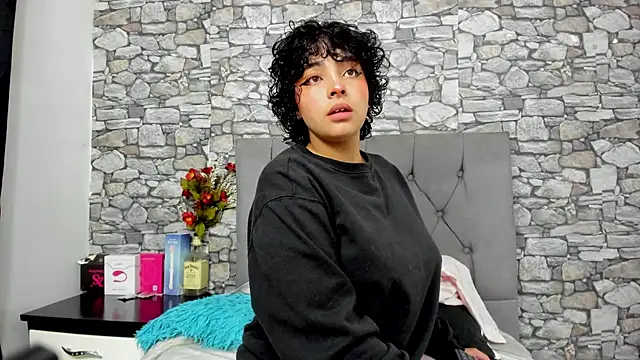 miku katsuragi online show from 10-15-25, 11:05