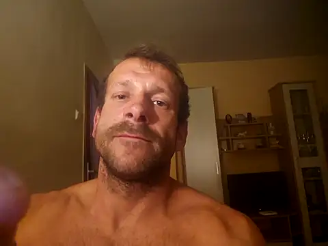 Snapshot of DonCristian chatting on 10-18-25, 01:52 DonCristian online show from 10-18-25, 01:52