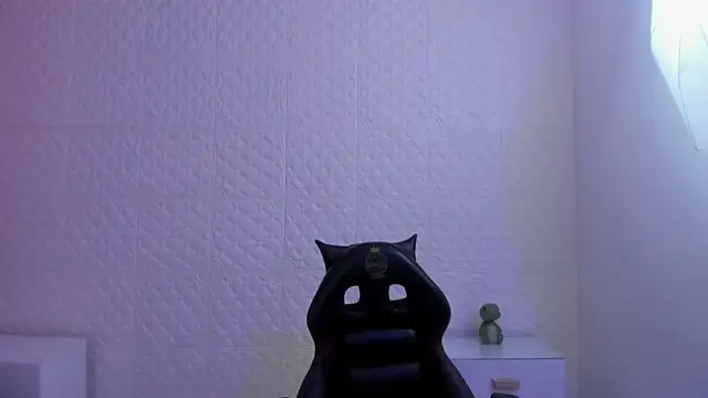 Violetaa diazz online show from 04-28-26, 09:09