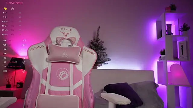 Snapshot of Good_Barbie chatting on 12-26-24, 12:36 Good Barbie online show from 12-26-24, 12:36