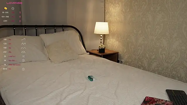 Snapshot of Good_Barbie chatting on 09-12-25, 02:44 Good Barbie online show from 09-12-25, 02:44