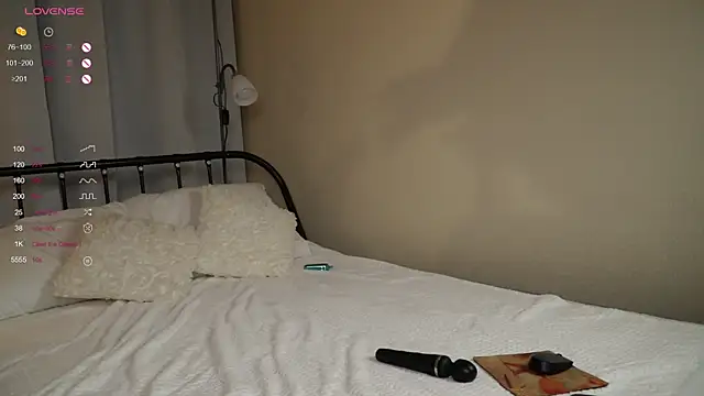 Snapshot of Good_Barbie chatting on 09-28-25, 01:11 Good Barbie online show from 09-28-25, 01:11