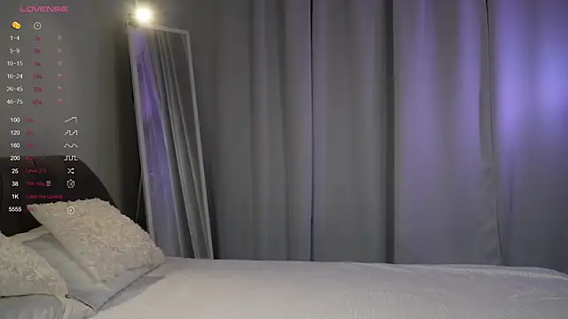 Snapshot of Good_Barbie chatting on 11-21-25, 01:26 Good Barbie online show from 11-21-25, 01:26