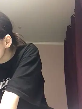 Snapshot of Milka23 chatting on 12-15-24, 07:10 Milka23 online show from 12-15-24, 07:10