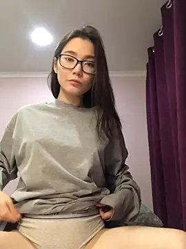 Snapshot of Milka23 chatting on 12-28-24, 09:19 Milka23 online show from 12-28-24, 09:19