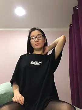 Snapshot of Milka23 chatting on 01-03-25, 04:48 Milka23 online show from 01-03-25, 04:48