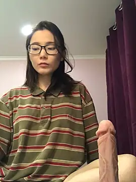 Snapshot of Milka23 chatting on 01-16-25, 01:47 Milka23 online show from 01-16-25, 01:47