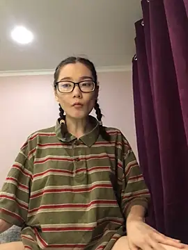 Snapshot of Milka23 chatting on 01-19-25, 02:17 Milka23 online show from 01-19-25, 02:17