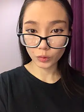 Snapshot of Milka23 chatting on 01-23-25, 10:22 Milka23 online show from 01-23-25, 10:22