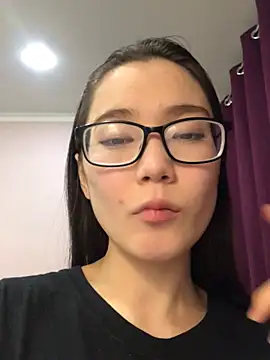 Snapshot of Milka23 chatting on 01-23-25, 05:10 Milka23 online show from 01-23-25, 05:10