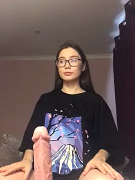 Snapshot of Milka23 chatting on 02-02-25, 09:30 Milka23 online show from 02-02-25, 09:30