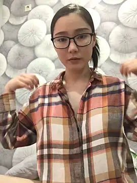 Snapshot of Milka23 chatting on 02-22-25, 12:08 Milka23 online show from 02-22-25, 12:08