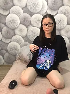 Snapshot of Milka23 chatting on 03-01-25, 12:56 Milka23 online show from 03-01-25, 12:56