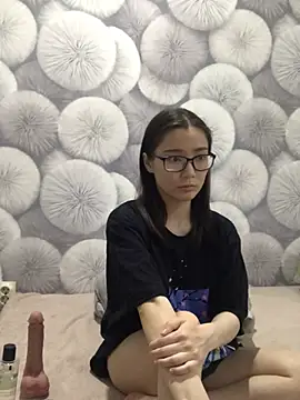 Snapshot of Milka23 chatting on 03-02-25, 08:07 Milka23 online show from 03-02-25, 08:07