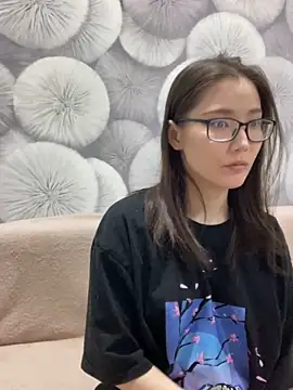 Snapshot of Milka23 chatting on 03-08-25, 03:56 Milka23 online show from 03-08-25, 03:56